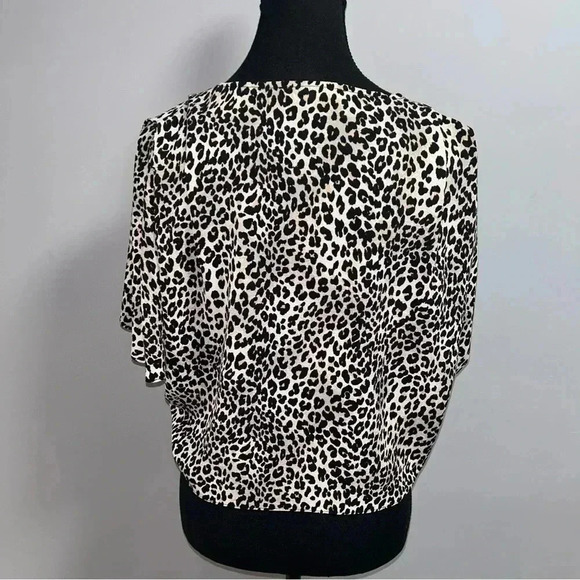 Monk  & Lou Blouse - Picture 3 of 7